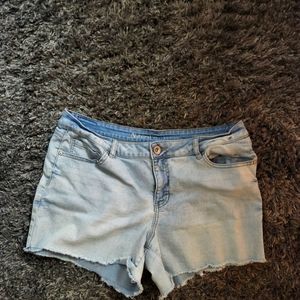 Womens cropped Jean shorts